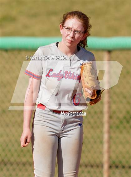 Thumbnail 2 in Valley vs Virgin Valley (NIAA 3A Southern Softball Round 1) photogallery.