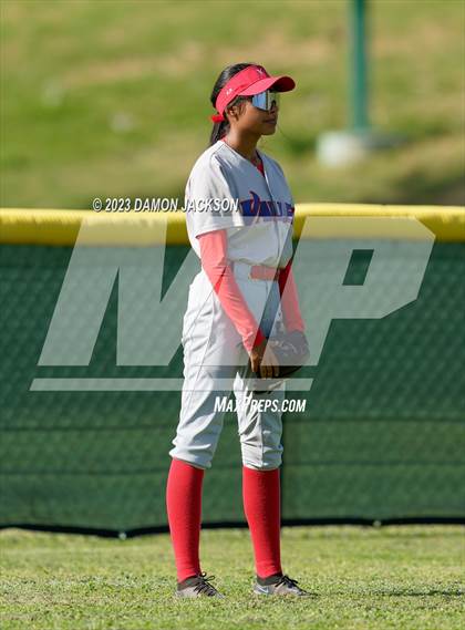Thumbnail 1 in Valley vs Virgin Valley (NIAA 3A Southern Softball Round 1) photogallery.