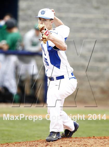 Thumbnail 1 in East Hamilton vs. Wilson Central photogallery.