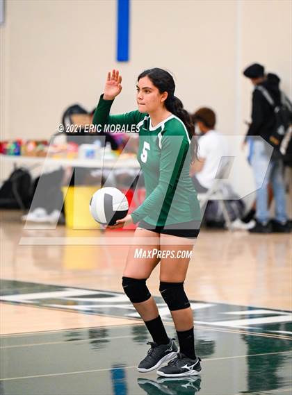 Thumbnail 1 in Reedley @ Hoover photogallery.