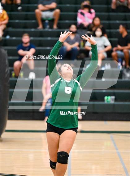 Thumbnail 1 in Reedley @ Hoover photogallery.