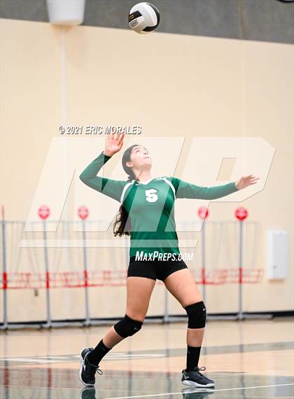 Thumbnail 1 in Reedley @ Hoover photogallery.