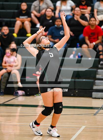 Thumbnail 2 in Reedley @ Hoover photogallery.