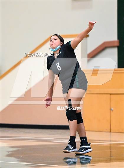 Thumbnail 2 in Reedley @ Hoover photogallery.