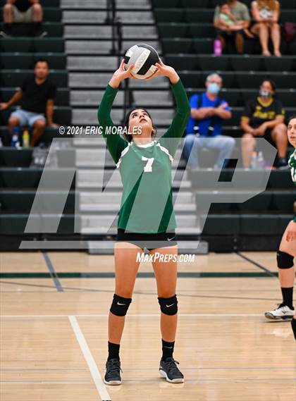 Thumbnail 2 in Reedley @ Hoover photogallery.