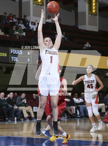 Thumbnail 3 in Tuckahoe vs. Keio Academy (Section 1 Class C Semifinal) photogallery.
