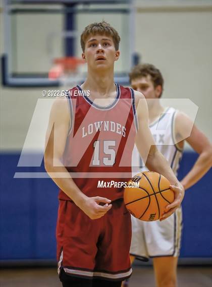 Thumbnail 2 in St. Pius X Catholic vs Lowndes (Lemon Street Classic) photogallery.