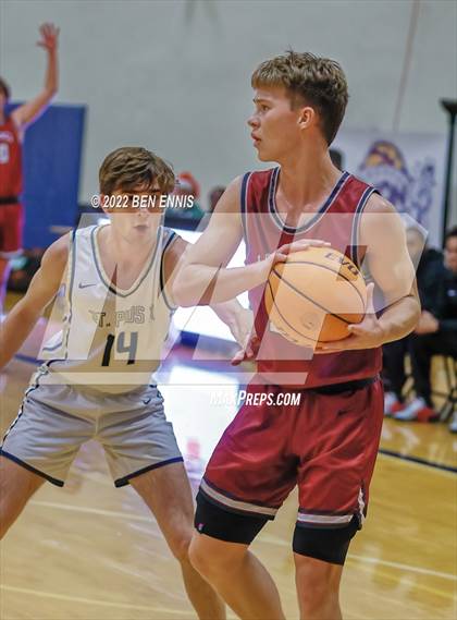 Thumbnail 1 in St. Pius X Catholic vs Lowndes (Lemon Street Classic) photogallery.