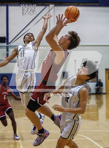 Thumbnail 1 in St. Pius X Catholic vs Lowndes (Lemon Street Classic) photogallery.