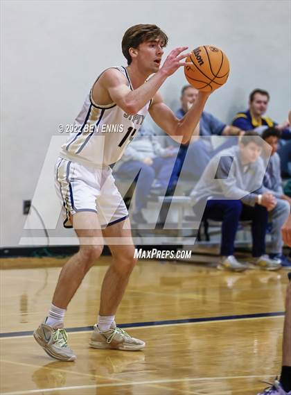 Thumbnail 1 in St. Pius X Catholic vs Lowndes (Lemon Street Classic) photogallery.
