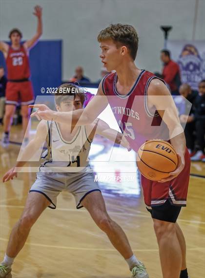 Thumbnail 3 in St. Pius X Catholic vs Lowndes (Lemon Street Classic) photogallery.