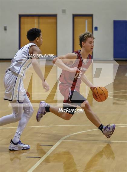 Thumbnail 3 in St. Pius X Catholic vs Lowndes (Lemon Street Classic) photogallery.
