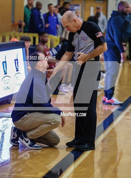 Thumbnail 3 in St. Pius X Catholic vs Lowndes (Lemon Street Classic) photogallery.