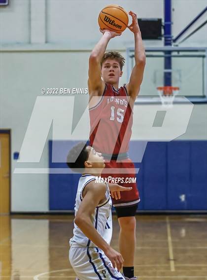Thumbnail 1 in St. Pius X Catholic vs Lowndes (Lemon Street Classic) photogallery.