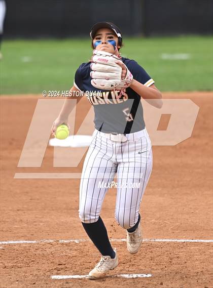Thumbnail 3 in JW North vs. Paraclete (CIF-SS D4 Final) photogallery.