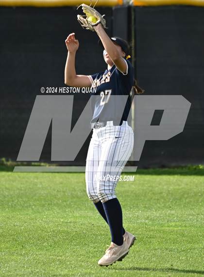 Thumbnail 3 in JW North vs. Paraclete (CIF-SS D4 Final) photogallery.