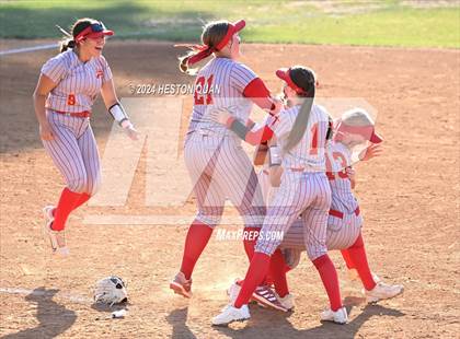 Thumbnail 2 in JW North vs. Paraclete (CIF-SS D4 Final) photogallery.