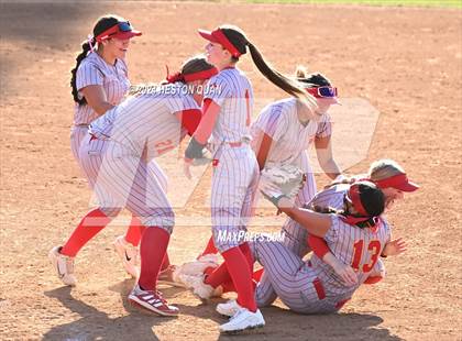 Thumbnail 3 in JW North vs. Paraclete (CIF-SS D4 Final) photogallery.