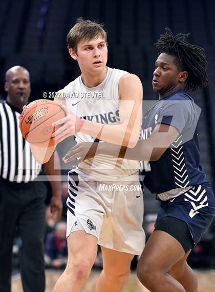 Thumbnail 1 in Venice vs. Pleasant Valley (CIF State D3 Final) photogallery.
