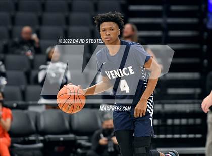 Thumbnail 2 in Venice vs. Pleasant Valley (CIF State D3 Final) photogallery.