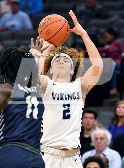 Thumbnail 1 in Venice vs. Pleasant Valley (CIF State D3 Final) photogallery.