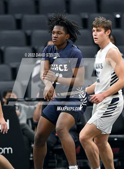 Thumbnail 2 in Venice vs. Pleasant Valley (CIF State D3 Final) photogallery.