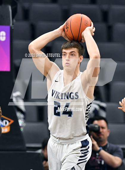 Thumbnail 2 in Venice vs. Pleasant Valley (CIF State D3 Final) photogallery.
