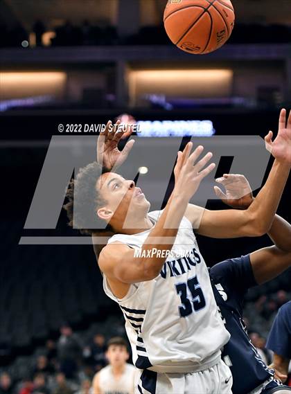 Thumbnail 3 in Venice vs. Pleasant Valley (CIF State D3 Final) photogallery.
