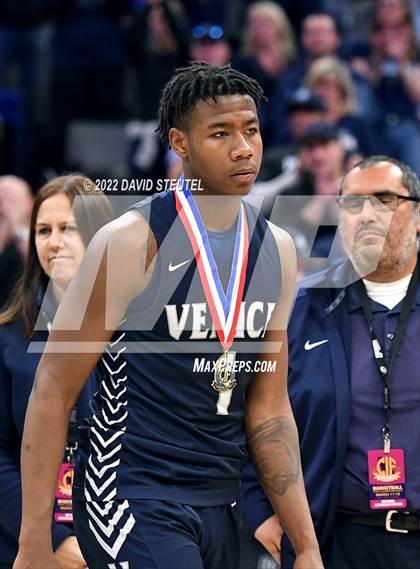 Thumbnail 2 in Venice vs. Pleasant Valley (CIF State D3 Final) photogallery.