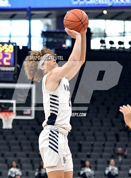Thumbnail 3 in Venice vs. Pleasant Valley (CIF State D3 Final) photogallery.