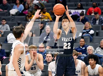 Thumbnail 1 in Venice vs. Pleasant Valley (CIF State D3 Final) photogallery.