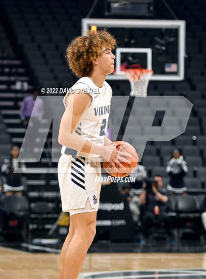 Thumbnail 1 in Venice vs. Pleasant Valley (CIF State D3 Final) photogallery.