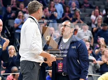 Thumbnail 1 in Venice vs. Pleasant Valley (CIF State D3 Final) photogallery.