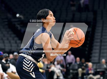 Thumbnail 1 in Venice vs. Pleasant Valley (CIF State D3 Final) photogallery.