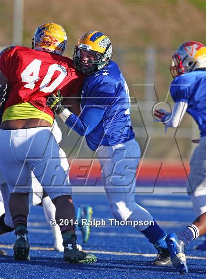 Thumbnail 1 in 2014 Sacramento Bee - Optimist All-Star Classic (Football) photogallery.