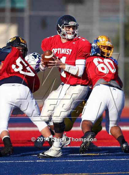 Thumbnail 2 in 2014 Sacramento Bee - Optimist All-Star Classic (Football) photogallery.