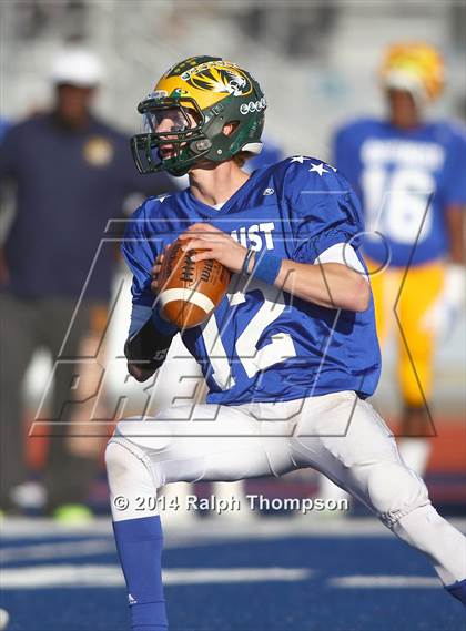 Thumbnail 2 in 2014 Sacramento Bee - Optimist All-Star Classic (Football) photogallery.