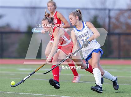 Thumbnail 2 in Wilson vs. Downingtown West photogallery.