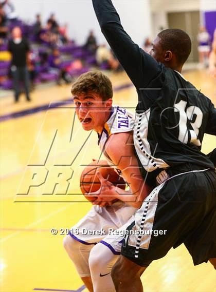 Thumbnail 3 in Far Northeast Warriors vs Boulder (CHSAA 5A 2nd Round Playoff) photogallery.