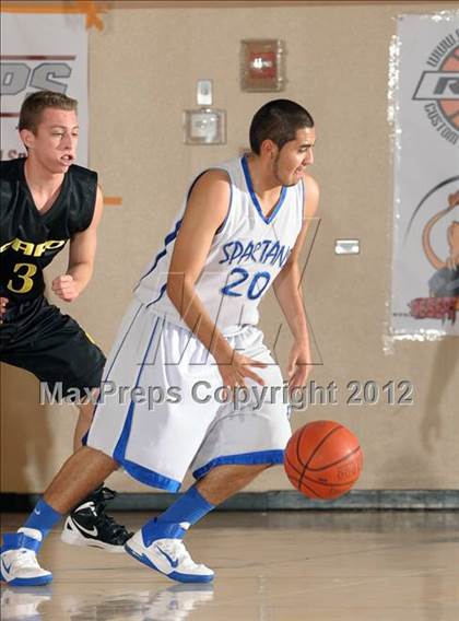 Thumbnail 2 in Central vs. Capistrano Valley (MaxPreps Holiday Classic) photogallery.