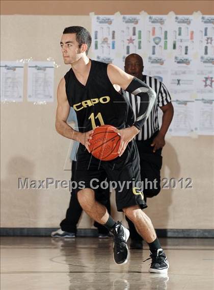 Thumbnail 3 in Central vs. Capistrano Valley (MaxPreps Holiday Classic) photogallery.