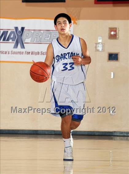 Thumbnail 1 in Central vs. Capistrano Valley (MaxPreps Holiday Classic) photogallery.