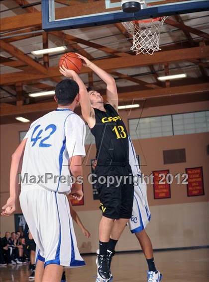 Thumbnail 1 in Central vs. Capistrano Valley (MaxPreps Holiday Classic) photogallery.