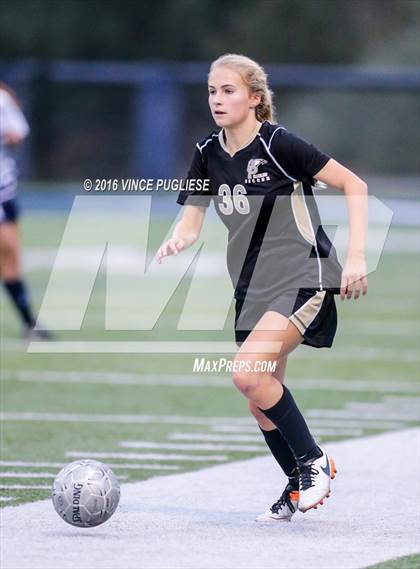 Thumbnail 2 in Oak Park vs. Mission Prep (Grace Brethren Tourney) photogallery.