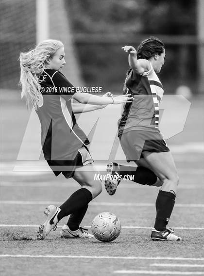 Thumbnail 2 in Oak Park vs. Mission Prep (Grace Brethren Tourney) photogallery.