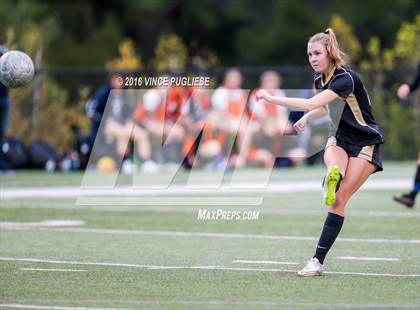 Thumbnail 3 in Oak Park vs. Mission Prep (Grace Brethren Tourney) photogallery.