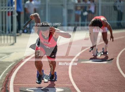 Thumbnail 1 in Panther Relays (4x100M) photogallery.