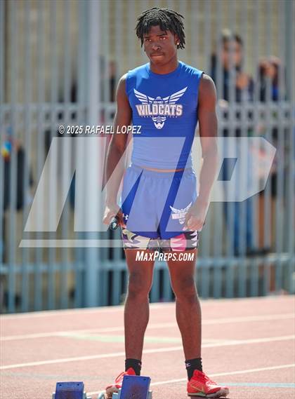 Thumbnail 1 in Panther Relays (4x100M) photogallery.