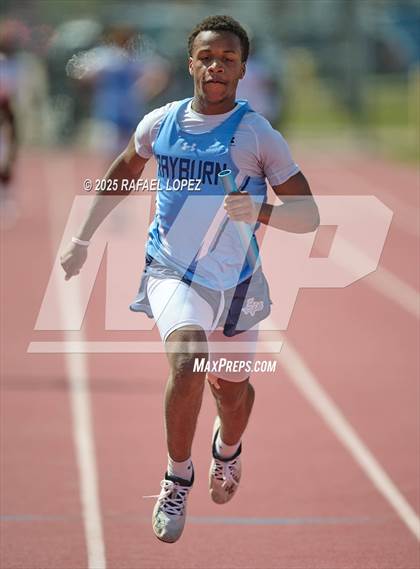 Thumbnail 3 in Panther Relays (4x100M) photogallery.