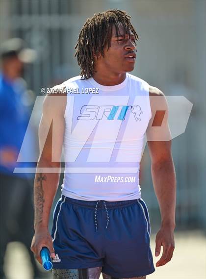 Thumbnail 3 in Panther Relays (4x100M) photogallery.